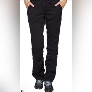 The North Face black 2.0 Aphrodite hiking pants. Sz XL. Sporty athleisure